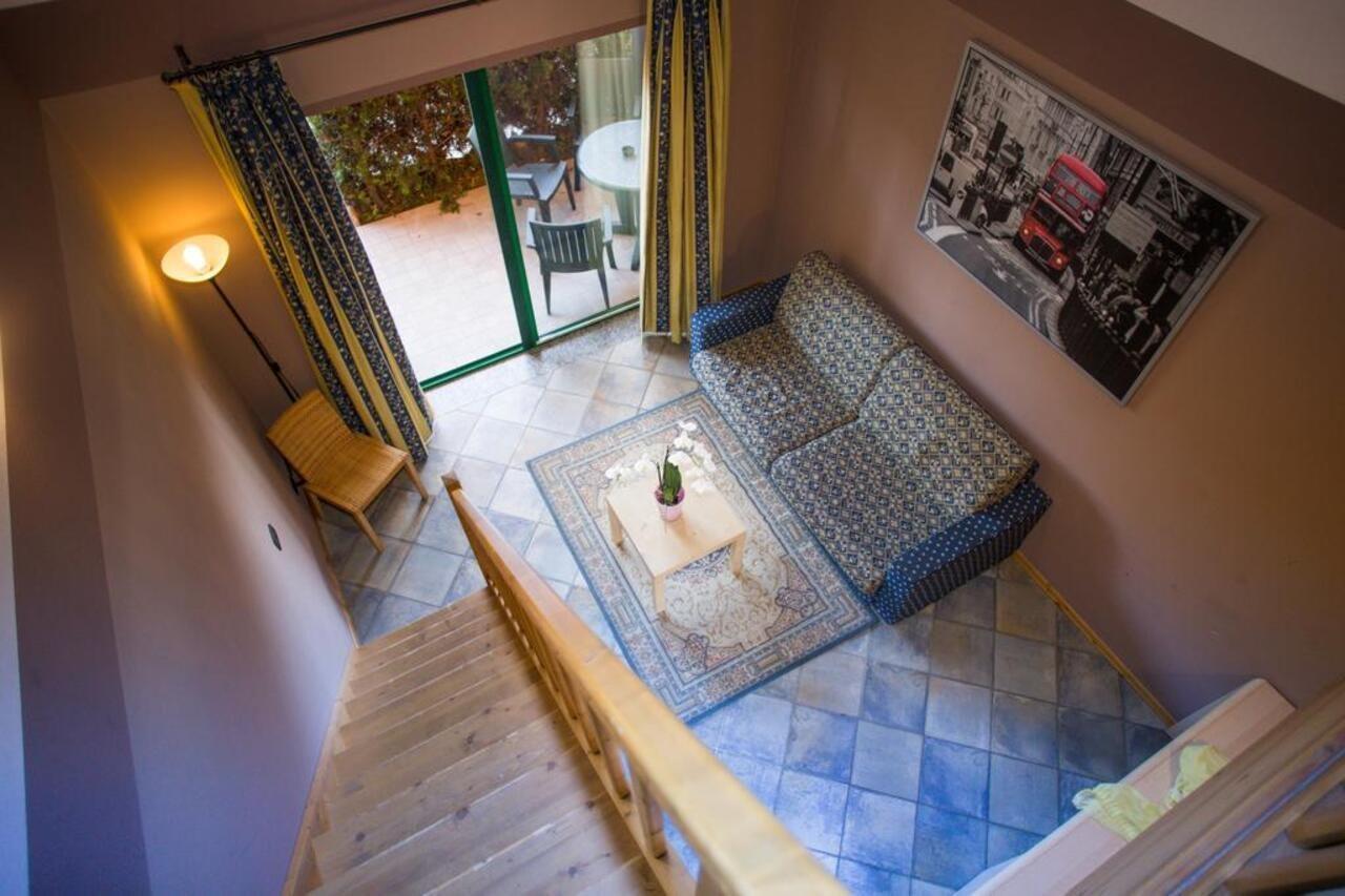 Hotel Ristorante La Perla Varallo Pombia ภายนอก รูปภาพ