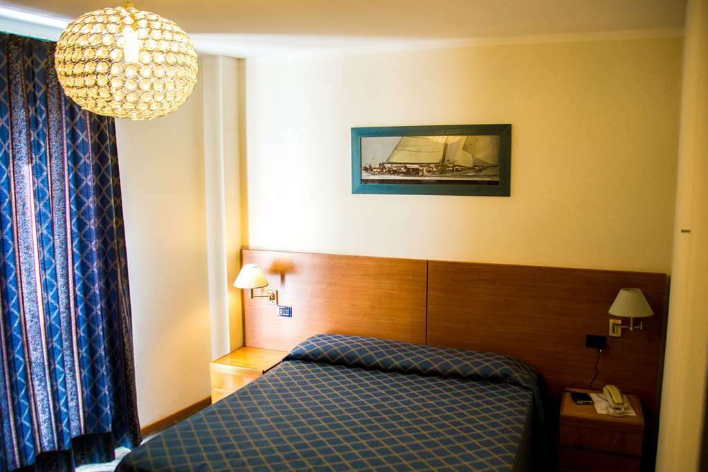 Hotel Ristorante La Perla Varallo Pombia ห้อง รูปภาพ